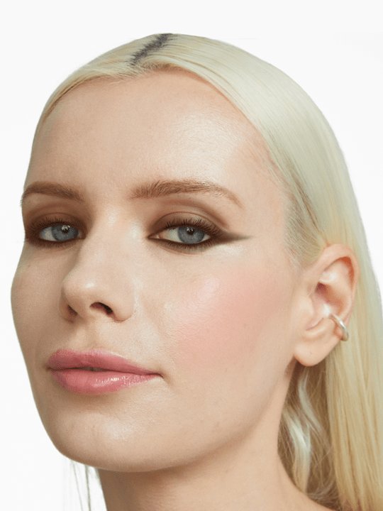 Reverse Eyeliner 1