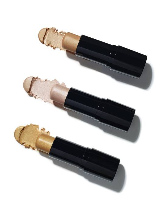 Drei Facestudio Strobing Sticks in verschiedenen Farbtönen von Maybelline New York