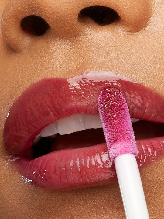 Was ist Lipgloss und wie trägt man ihn auf? Maybelline