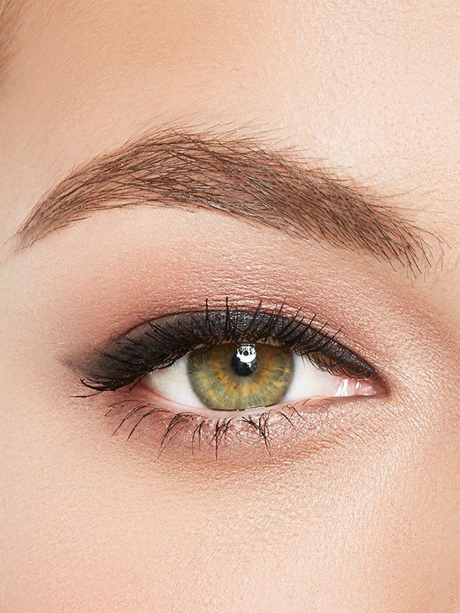 Maybelline Eyeliner – Nahaufnahme eines Auges mit natürlichem Look