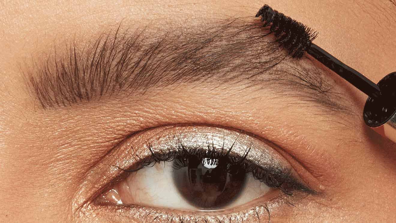 Nachher Abbildung des Build-A-Brow Augenbrauenstifts von Maybelline New York