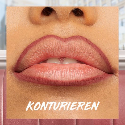 Lippen, die mit dem Lifter Liner konturiert wurden mit Schriftzug darunter „Konturiert“